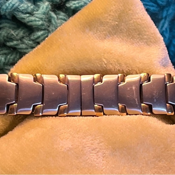 2003 CITIZEN Elegance Signature Collection Ladies Analog Watch - Picture 6 of 12